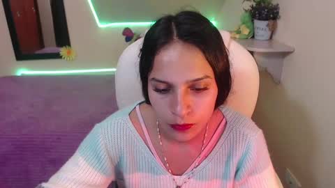 Snapshot of laura_pink22 chatting on December 2, 2024, 10:01 pm Laura Pink online show from December 2, 2024, 10:01 pm