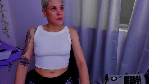 Laura Rose online show from September 21, 2025, 4:03 am