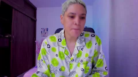 Laura Rose online show from September 25, 2025, 11:14 am