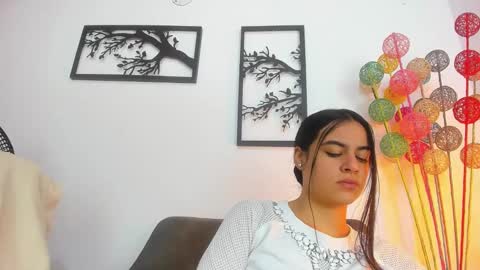 LAURA SOE online show from February 2, 2025, 1:30 pm