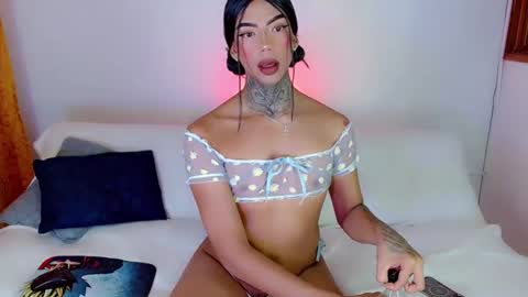 Laura online show from March 4, 2025, 4:17 am