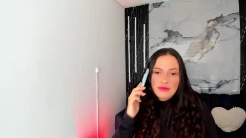 laura_vega08 online show from November 11, 2025, 12:49 pm
