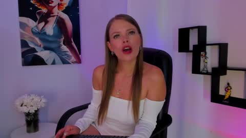 Laura Blue online show from February 27, 2025, 2:43 pm