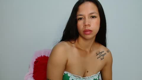 Snapshot of lauracb_ chatting on October 3, 2025, 5:04 am lauracb online show from October 3, 2025, 5:04 am