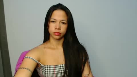 Snapshot of lauracb_ chatting on April 9, 2026, 6:52 am lauracb online show from April 9, 2026, 6:52 am