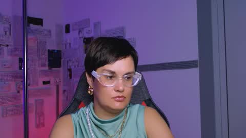 lauradavidsons online show from September 13, 2025, 9:53 am