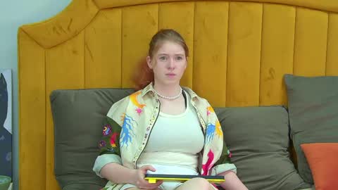 Laura online show from May 6, 2026, 5:07 pm
