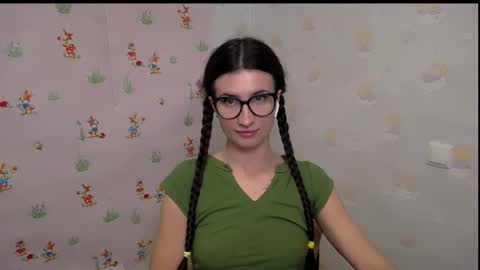 Laura online show from October 25, 2025, 7:38 am