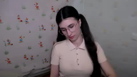 Snapshot of lauradre_ chatting on February 27, 2026, 8:36 am Laura online show from February 27, 2026, 8:36 am