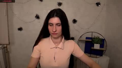 Snapshot of lauradre_ chatting on March 2, 2026, 11:06 am Laura online show from March 2, 2026, 11:06 am