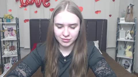 LauraHlot online show from May 16, 2026, 5:45 pm