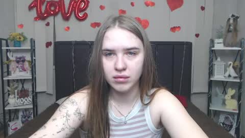 LauraHlot online show from May 20, 2026, 6:08 am