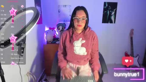 lauraohana online show from March 12, 2025, 8:30 am