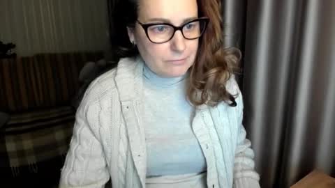 Lauraoven1 online show from February 7, 2026, 3:38 pm