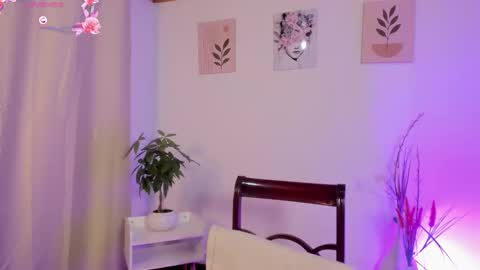 Laurita Aries  online show from October 1, 2025, 10:21 am