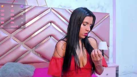 lauraroot online show from February 13, 2026, 11:39 am