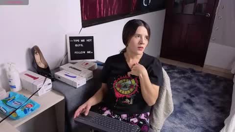 Snapshot of laurasex_21 chatting on March 3, 2025, 11:46 pm Laura online show from March 3, 2025, 11:46 pm