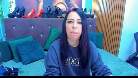 Laura online show from October 6, 2025, 3:15 am