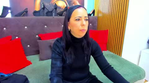 Laura online show from April 16, 2026, 3:18 am