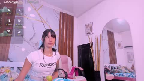 Laurem online show from February 28, 2025, 1:03 pm