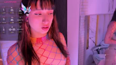 Laurem online show from October 30, 2025, 5:02 pm