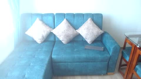 Lauren online show from January 17, 2026, 7:06 pm