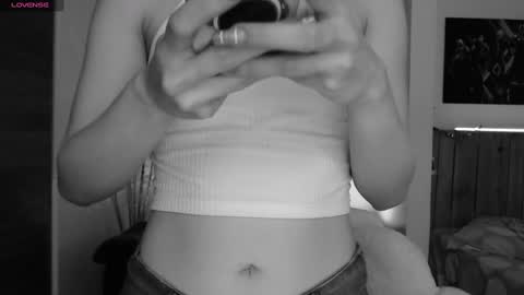 Lauren online show from December 29, 2024, 11:50 pm