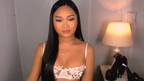 Snapshot of laurenfox16 chatting on January 18, 2026, 10:35 pm chloe3 online show from January 18, 2026, 10:35 pm