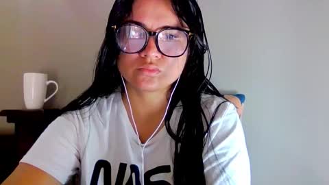 onlyfan laureng7 - 7 laureng2 online show from October 22, 2025, 1:55 pm