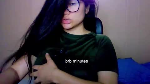 Snapshot of laurengirls1 chatting on February 3, 2026, 6:40 am onlyfan laureng7 - 7 laureng2 online show from February 3, 2026, 6:40 am