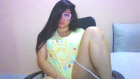 Snapshot of laurengirls1 chatting on February 4, 2026, 1:28 pm onlyfan laureng7 - 7 laureng2 online show from February 4, 2026, 1:28 pm