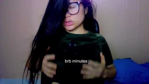 Snapshot of laurengirls1 chatting on February 17, 2026, 5:41 pm onlyfan laureng7 - 7 laureng2 online show from February 17, 2026, 5:41 pm