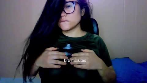 Snapshot of laurengirls1 chatting on February 20, 2026, 6:26 am onlyfan laureng7 - 7 laureng2 online show from February 20, 2026, 6:26 am