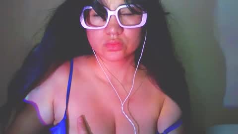 Snapshot of laurengirls1 chatting on February 22, 2026, 12:04 pm onlyfan laureng7 - 7 laureng2 online show from February 22, 2026, 12:04 pm