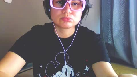 Snapshot of laurengirls1 chatting on March 3, 2026, 2:23 pm onlyfan laureng7 - 7 laureng2 online show from March 3, 2026, 2:23 pm