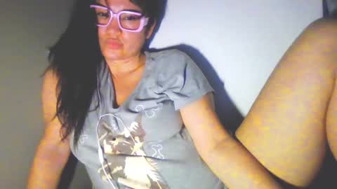 Snapshot of laurengirls1 chatting on March 4, 2026, 2:28 am onlyfan laureng7 - 7 laureng2 online show from March 4, 2026, 2:28 am