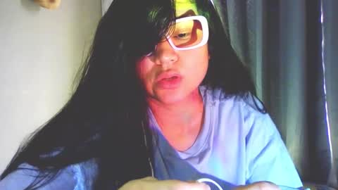 Snapshot of laurengirls1 chatting on March 4, 2026, 2:45 pm onlyfan laureng7 - 7 laureng2 online show from March 4, 2026, 2:45 pm