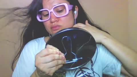 Snapshot of laurengirls1 chatting on March 24, 2026, 3:55 am onlyfan laureng7 - 7 laureng2 online show from March 24, 2026, 3:55 am