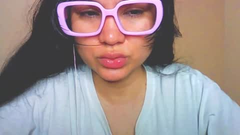 Snapshot of laurengirls1 chatting on March 27, 2026, 5:34 pm onlyfan laureng7 - 7 laureng2 online show from March 27, 2026, 5:34 pm