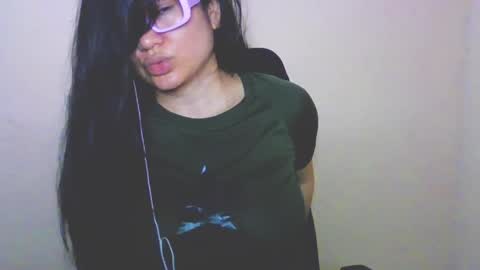 Snapshot of laurengirls1 chatting on March 28, 2026, 5:40 am onlyfan laureng7 - 7 laureng2 online show from March 28, 2026, 5:40 am