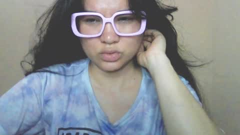 Snapshot of laurengirls1 chatting on April 6, 2026, 2:20 am onlyfan laureng7 - 7 laureng2 online show from April 6, 2026, 2:20 am