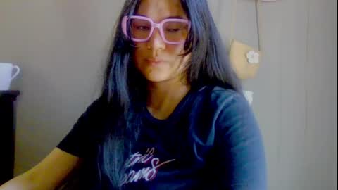 Snapshot of laurengirls1 chatting on May 6, 2026, 2:44 pm onlyfan laureng7 - 7 laureng2 online show from May 6, 2026, 2:44 pm