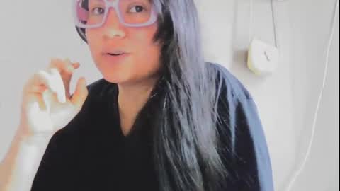 Snapshot of laurengirls1 chatting on May 8, 2026, 3:39 pm onlyfan laureng7 - 7 laureng2 online show from May 8, 2026, 3:39 pm