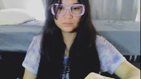 Snapshot of laurengirls1 chatting on May 11, 2026, 2:01 pm onlyfan laureng7 - 7 laureng2 online show from May 11, 2026, 2:01 pm
