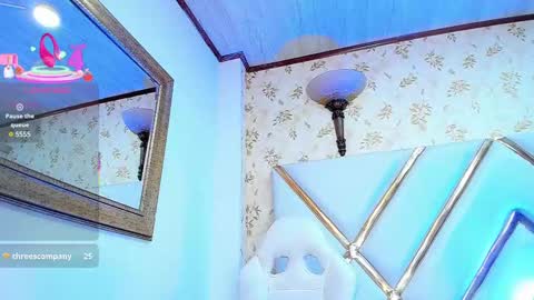 Snapshot of laurenhu chatting on February 21, 2025, 12:17 pm Lauren Hu online show from February 21, 2025, 12:17 pm