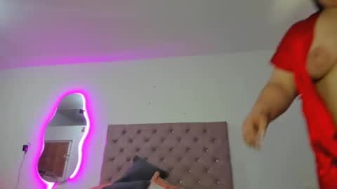 laurenlaine online show from March 9, 2025, 1:04 pm