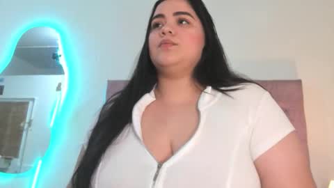 Snapshot of laurenlaine99 chatting on April 25, 2026, 5:54 pm laurenlaine online show from April 25, 2026, 5:54 pm