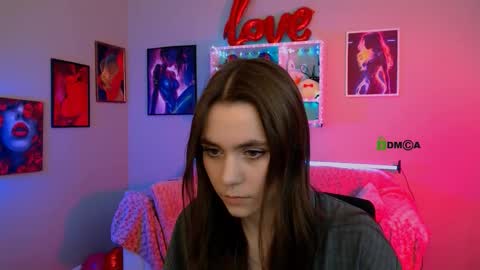 Laure online show from March 23, 2026, 10:41 am