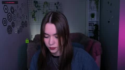 Laure online show from April 5, 2026, 1:19 pm