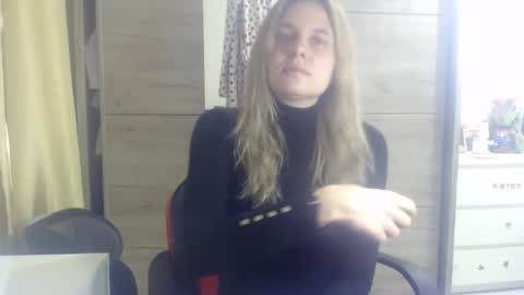 laurenmy online show from October 12, 2025, 9:30 am